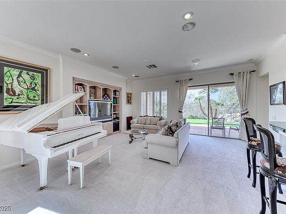 2nd image of 14 Hunt Valley Trl