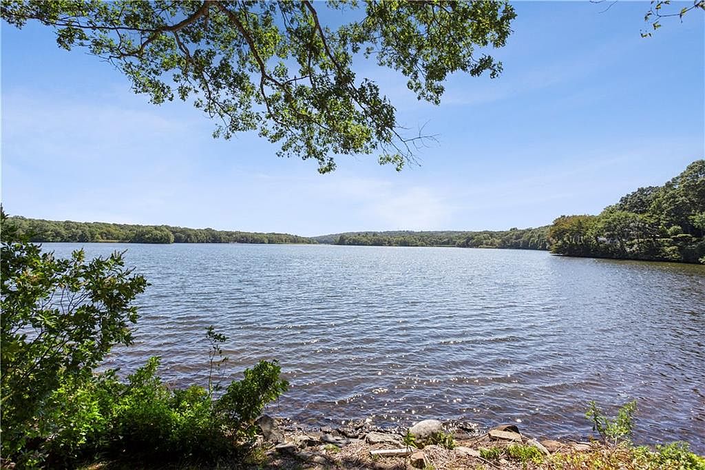 960 Gilbert Stuart Rd, Saunderstown, RI 02874 Zillow