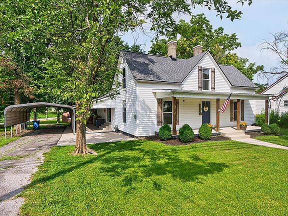 2nd image of 1466 Harrodsburg Rd