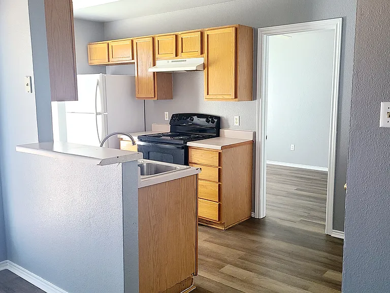 1707 Spring Rose Cir #C — Photo 2