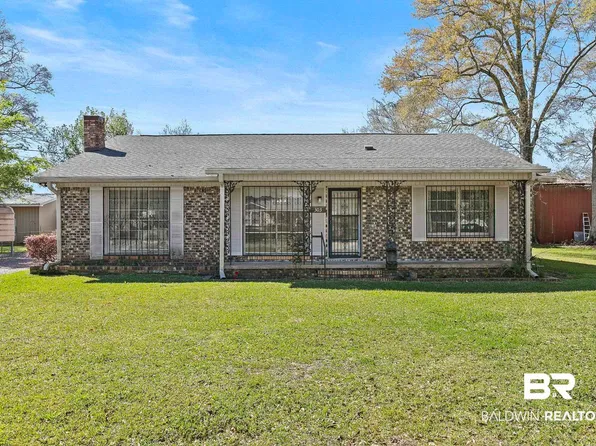 303 W Banyan St, Bay Minette, AL 36507