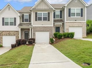 5668 Union Pointe Dr, Union City, GA 30291