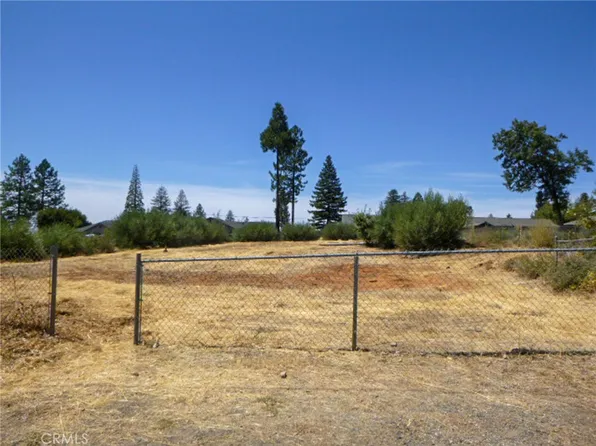 5667 Clara Ln, Paradise, CA 95969