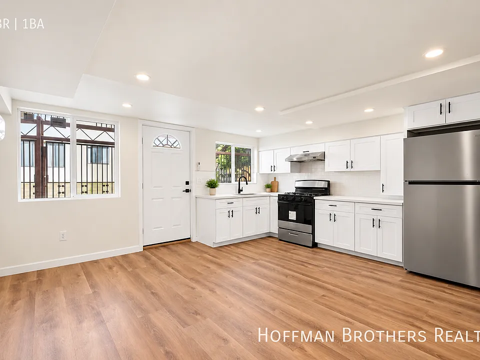 4515 August St #20
