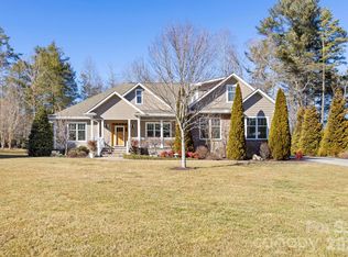 83 King Crk, Flat Rock, NC 28731