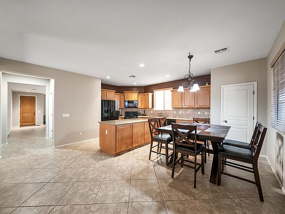 5th image of 3870 E Battala Ave