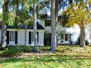 109 Southwyck Dr, Chagrin Falls, OH 44022