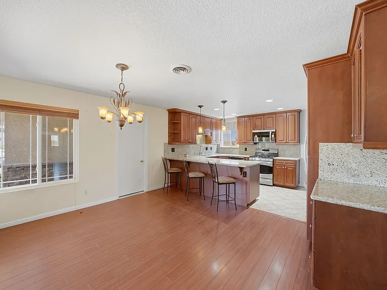 754 Guava Ave — Photo 10