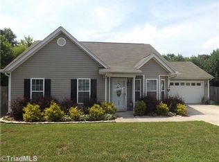 795 Winterside Ln, Winston Salem, NC 27107