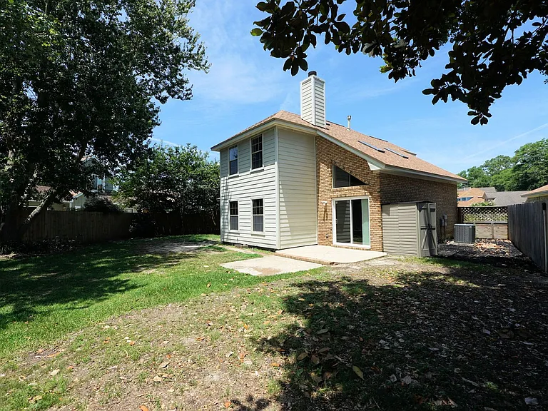 1613 Mariah Way E — Photo 34