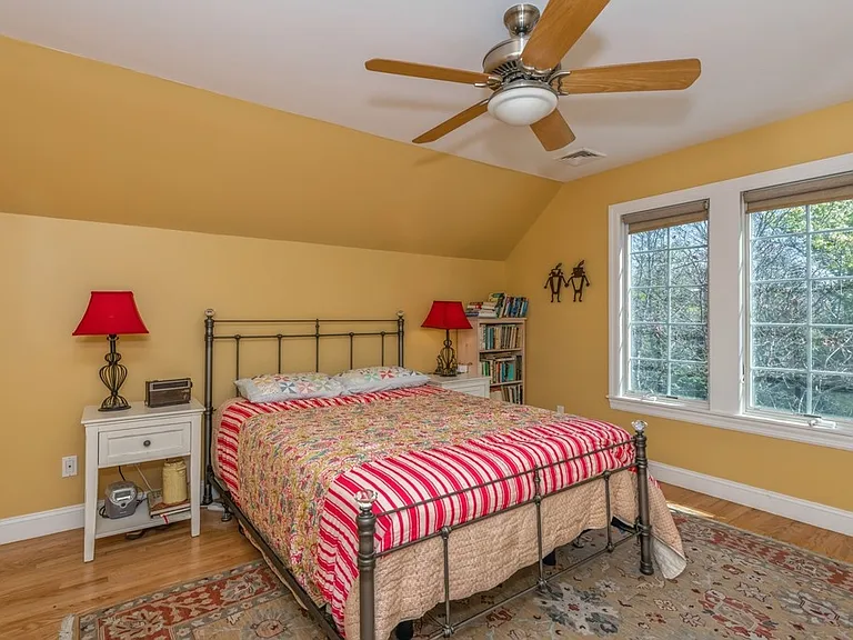 38 Cliff Rd — Photo 18