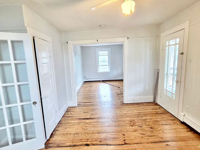 25 Read Ave — Photo 11