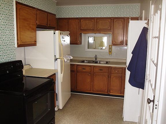 2nd image of 1841 McKinley Rd