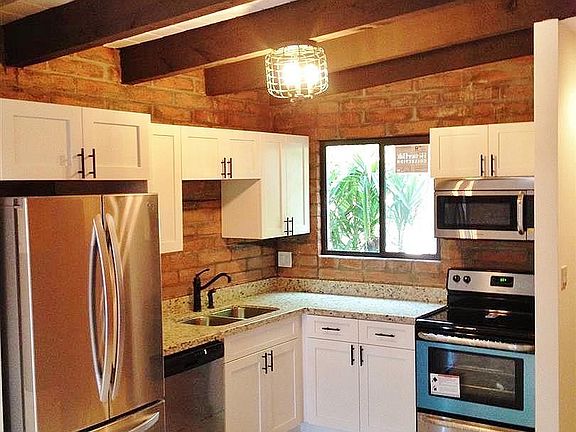 3rd image of 3032 N 32nd St Unit 76