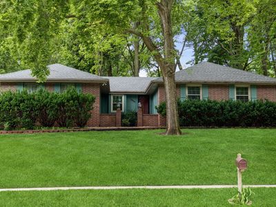 9906 Lincoln Ave, Clive, IA, 50325