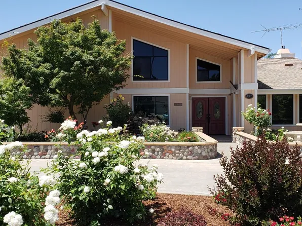 397 E Audubon Dr, Fresno, CA 93720