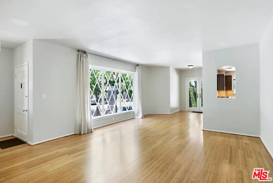 3 bed, 2.0 bath, 1691 sqft, $6,500 — Photo 4