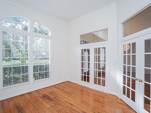 5th image of 2310 New South Wales Ct