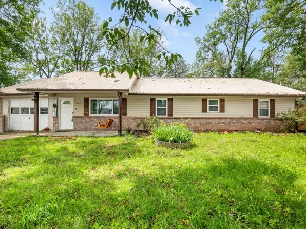1208 Jo Lynn St, Siloam Springs, AR 72761
