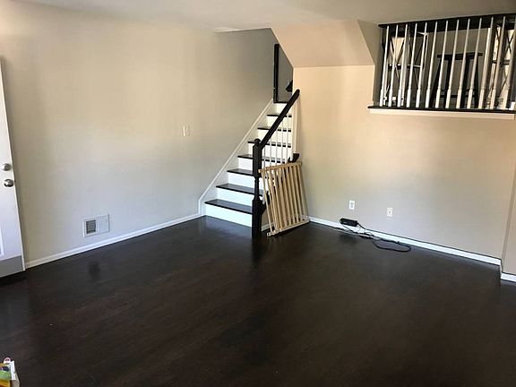 4th image of 116 Hawley Ave #2