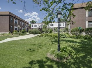 7111 Park Dr E UNIT B, Kew Gardens Hills, NY 11367
