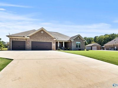 61 Cambridge Dr SE, Decatur, AL, 35603