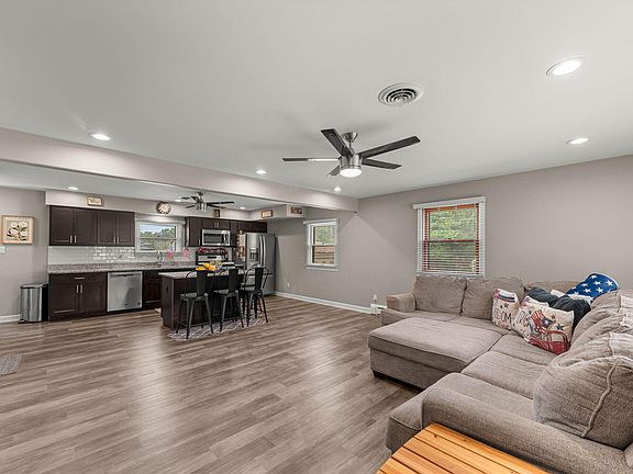 5th image of 8538 Monfort Dr