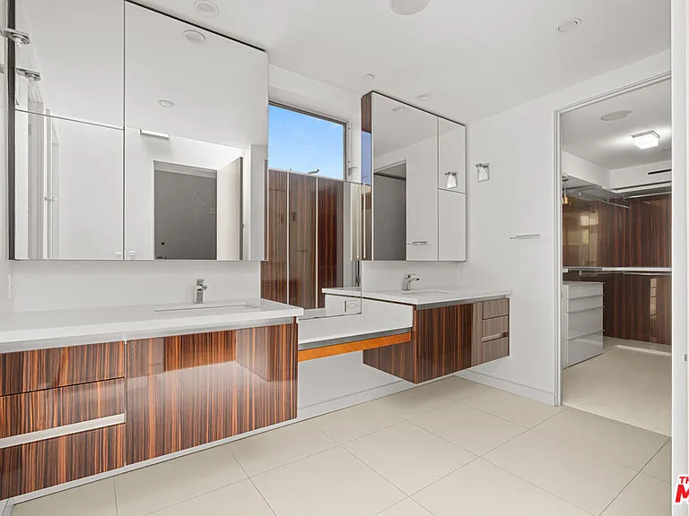 1217 Cabrillo Ave — Photo 31