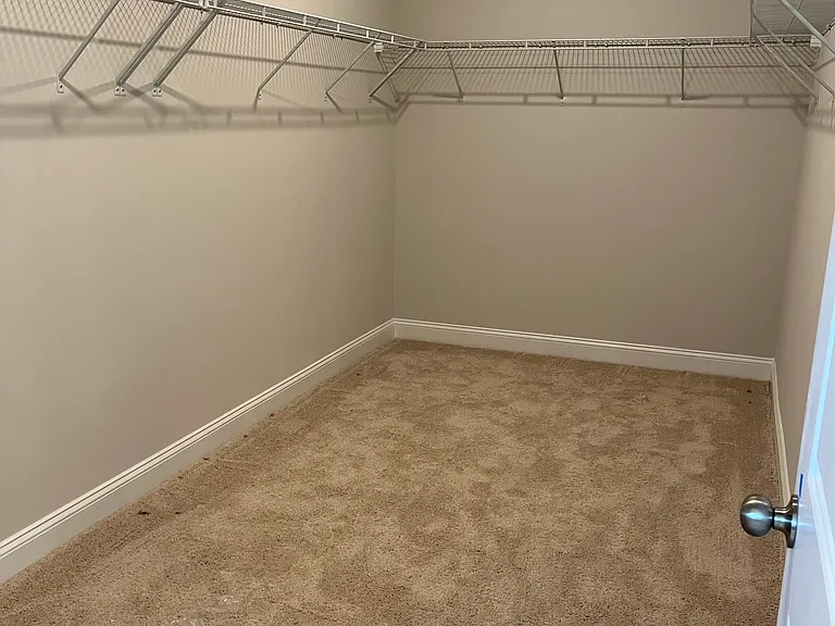 414 Kinross Ln — Photo 29