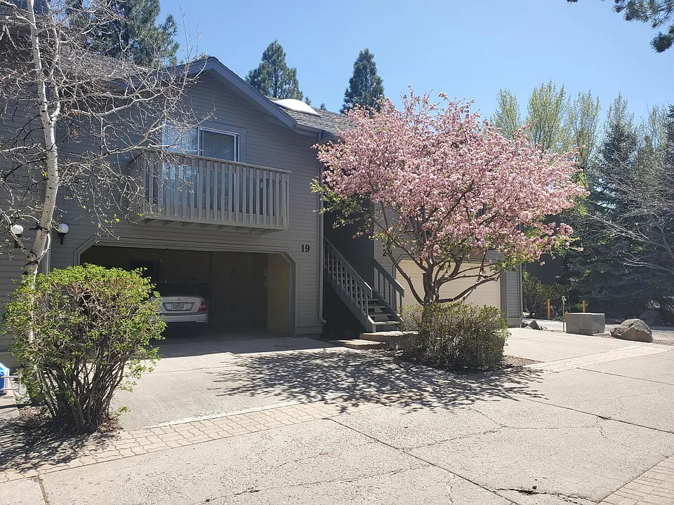 111 E Oak Ave #19