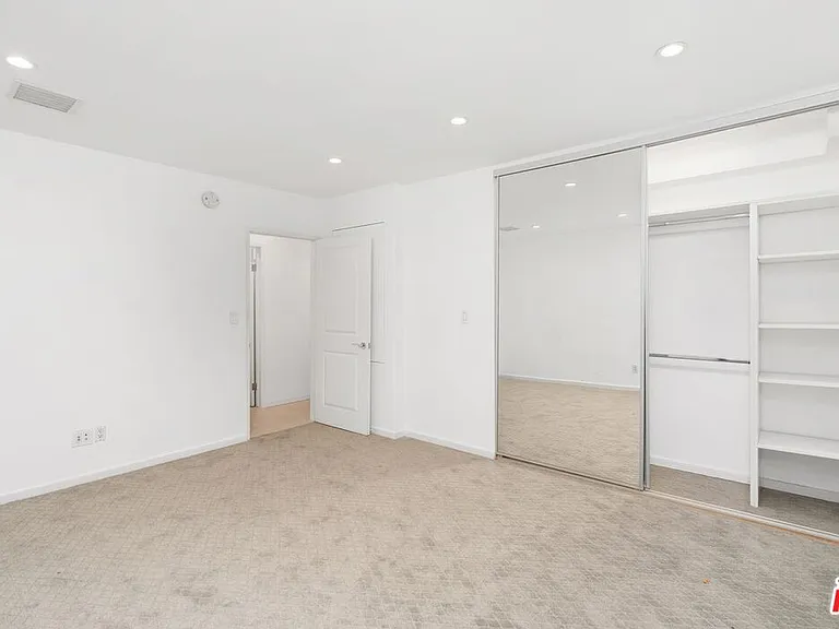 10645 Wilshire Blvd #101 — Photo 22