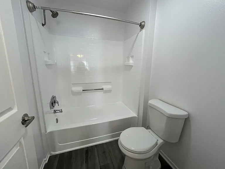 5235 Kester Ave — Photo 71
