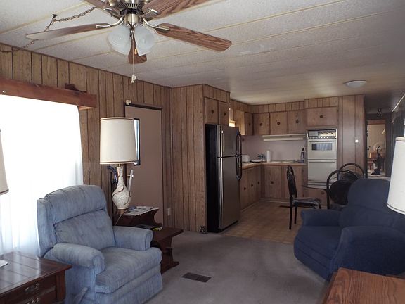 Livingroom & Kitchen