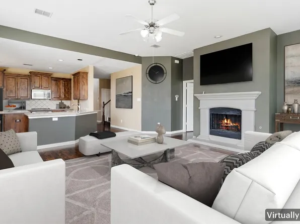 4413 Meadow Knoll Ln, Mansfield, TX 76063
