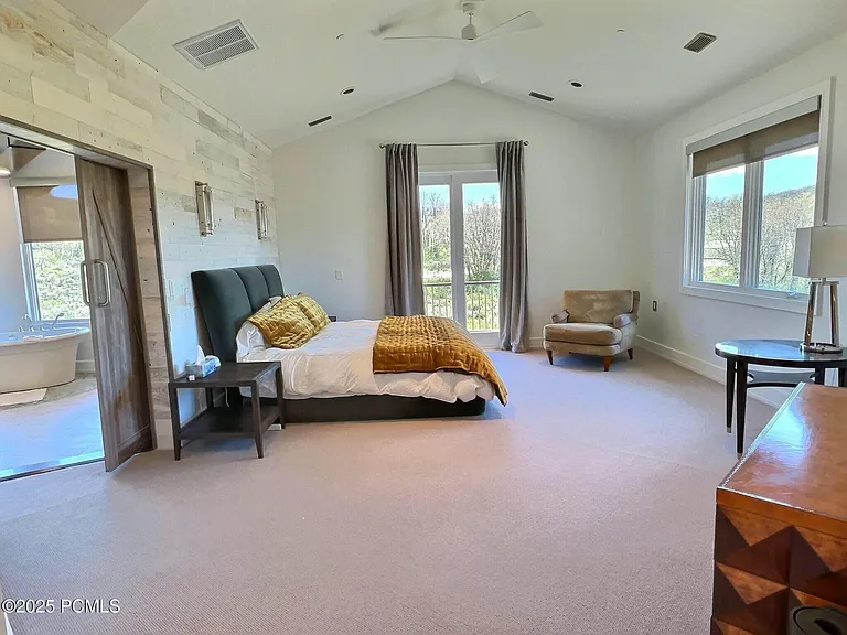 1135 E Lasso Trl — Photo 14