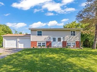 5287 Emerson Rd, Canandaigua, NY 14424