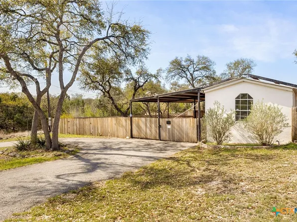 222 Buckhorn Dr, Canyon Lake, TX 78133