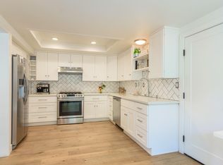 959 Thistlegate Rd, Oak Park, CA 91377