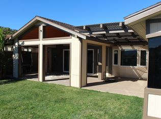 548 Foothill Rd, Santa Paula, CA 93060