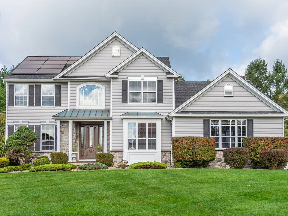 22 Saunders Ln