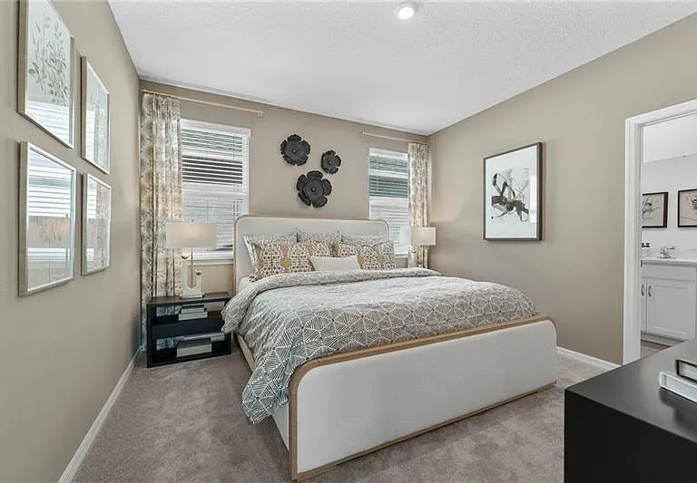 628 Devon Aly — Photo 8