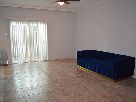 2nd image of 14711 Barryknoll Ln APT 31