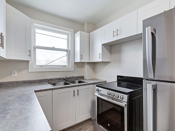 5th image of 3211 Portnall Ave #3