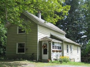 7902 Brimfield St, Clinton, NY 13323