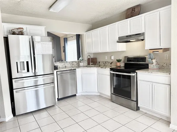 1019 Waterview Dr, Little Elm, TX 75068