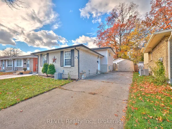2989 Loyalist Ave, Niagara Falls, ON L2J 3K8