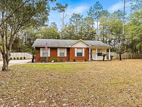 4th image of 4252 Golden Dr