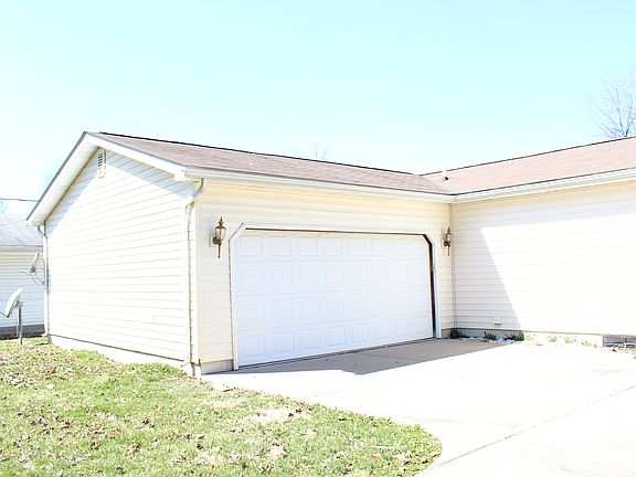 2 Car Attached Garage