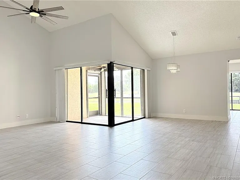 3505 SW Quail Meadow Trl #A — Photo 2