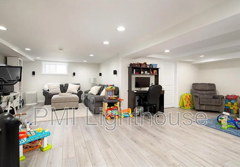 654 Bermuda Rd — Photo 14